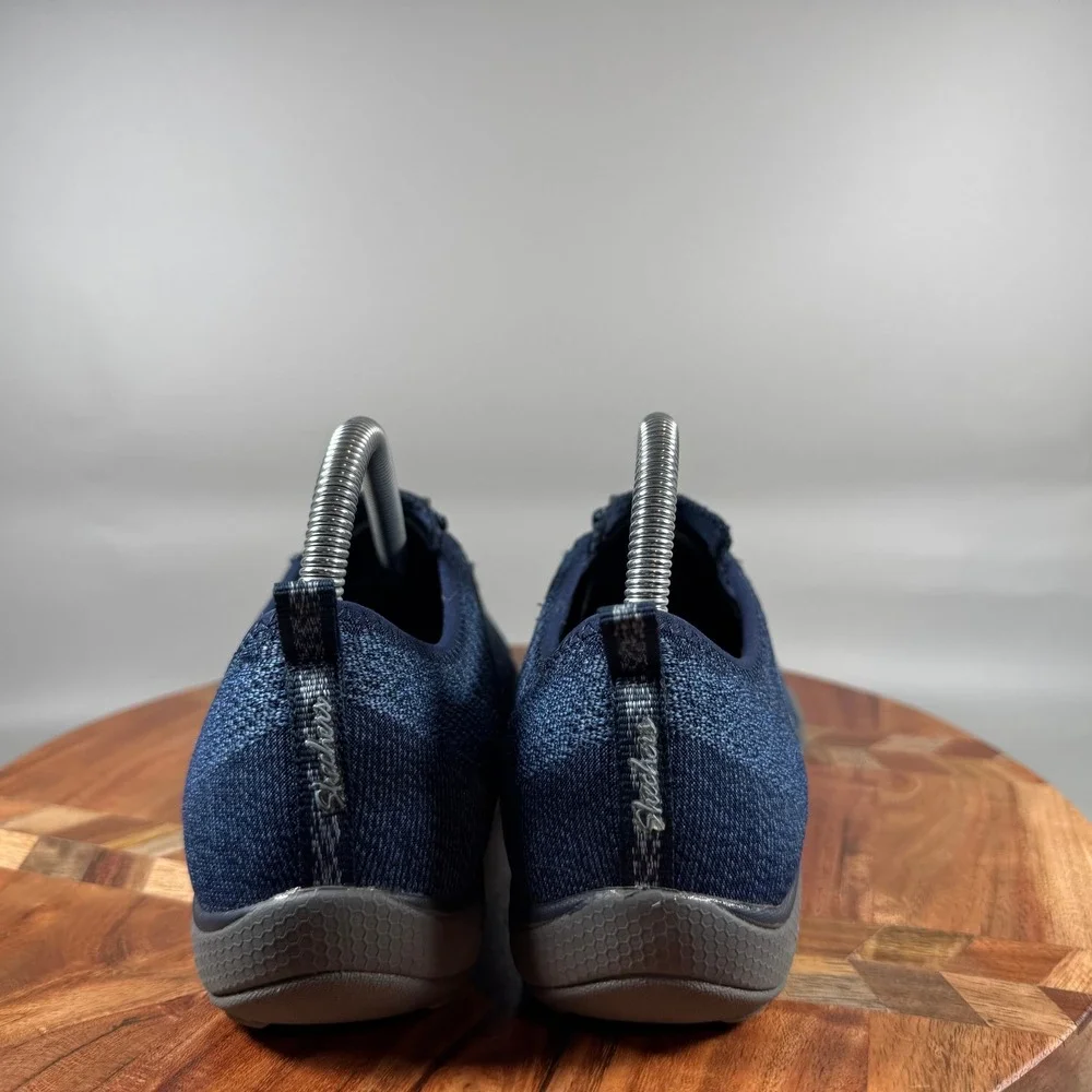 Skechers Relaxed Fit Navy Blue Slip On Sneakers Bungee Laces 23028 Womens 9